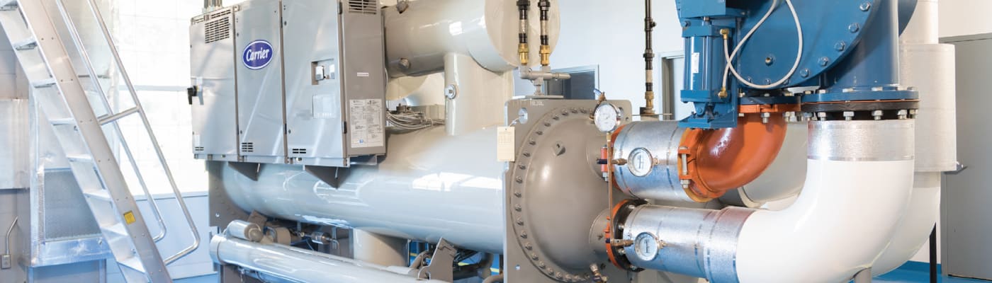 carrier-chiller-in-industrial-setting