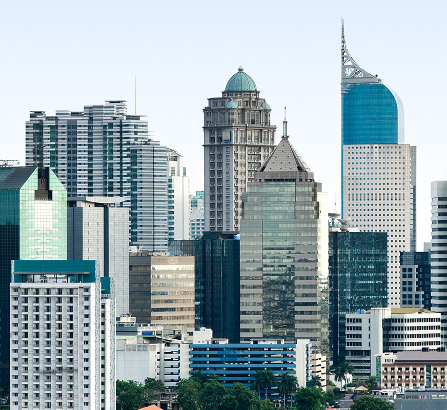 carrier-worker-leed-certified-factory_sq